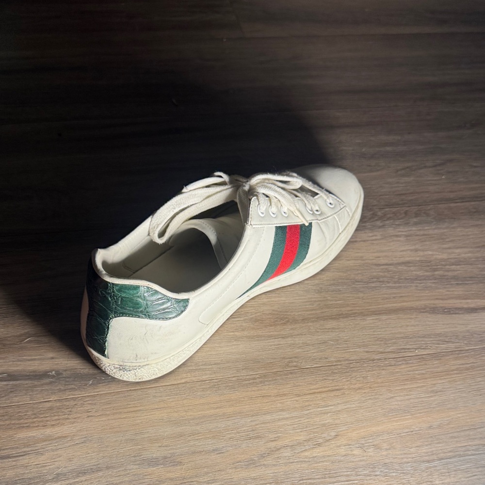 Gucci White and Green Sneakers